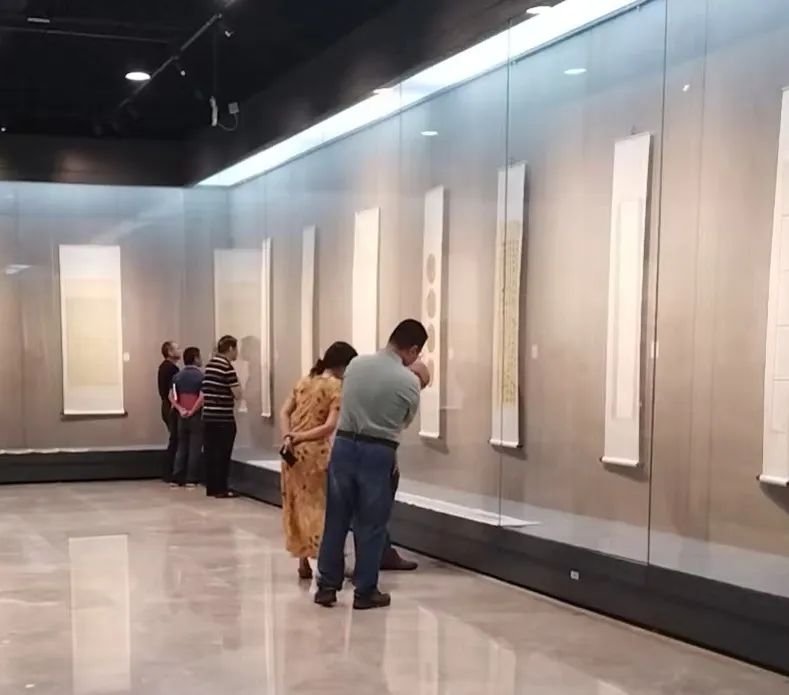 9c3d03d5312eb7ed2fc06853a7bb42e8.jpg